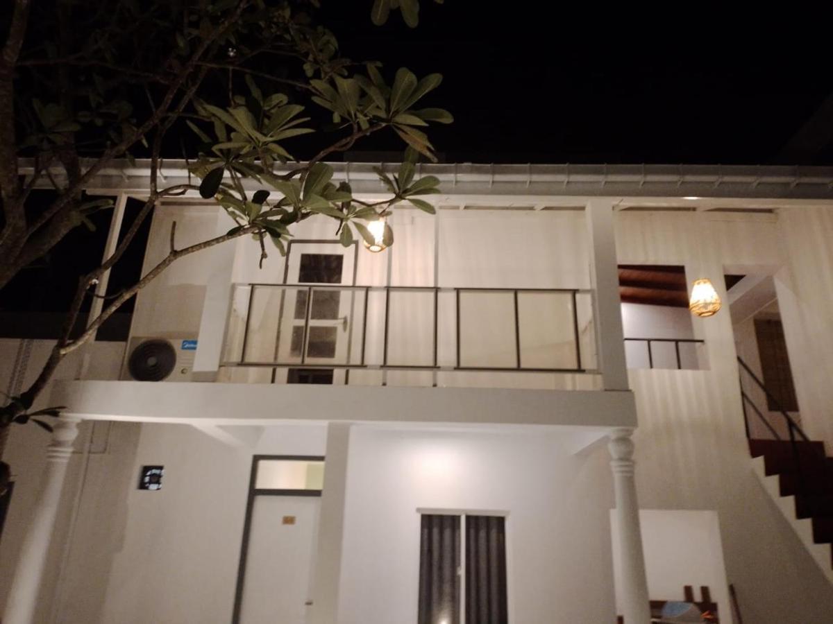 Hotel Anchorage Mirissa Extérieur photo
