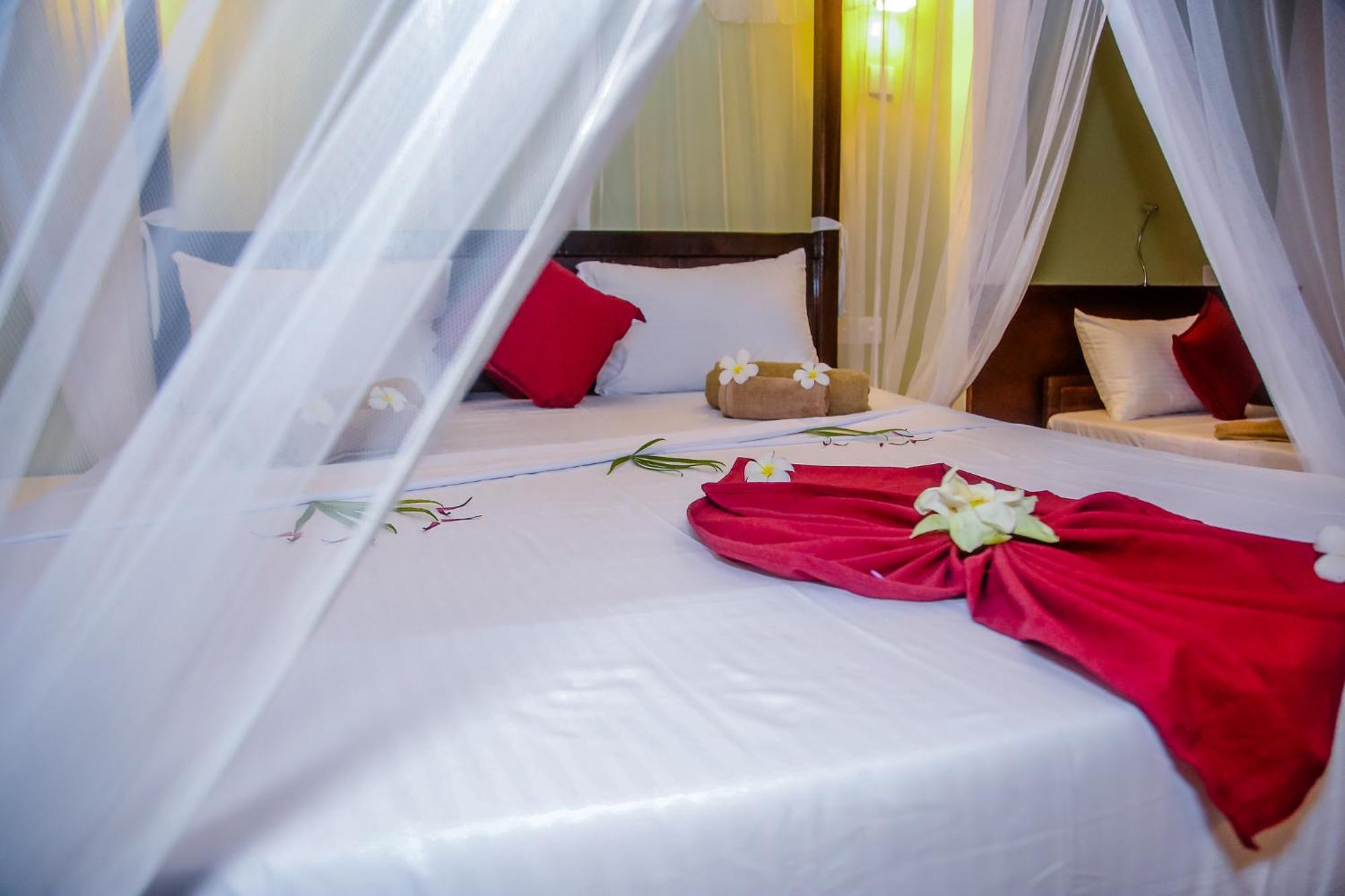 Hotel Anchorage Mirissa Extérieur photo