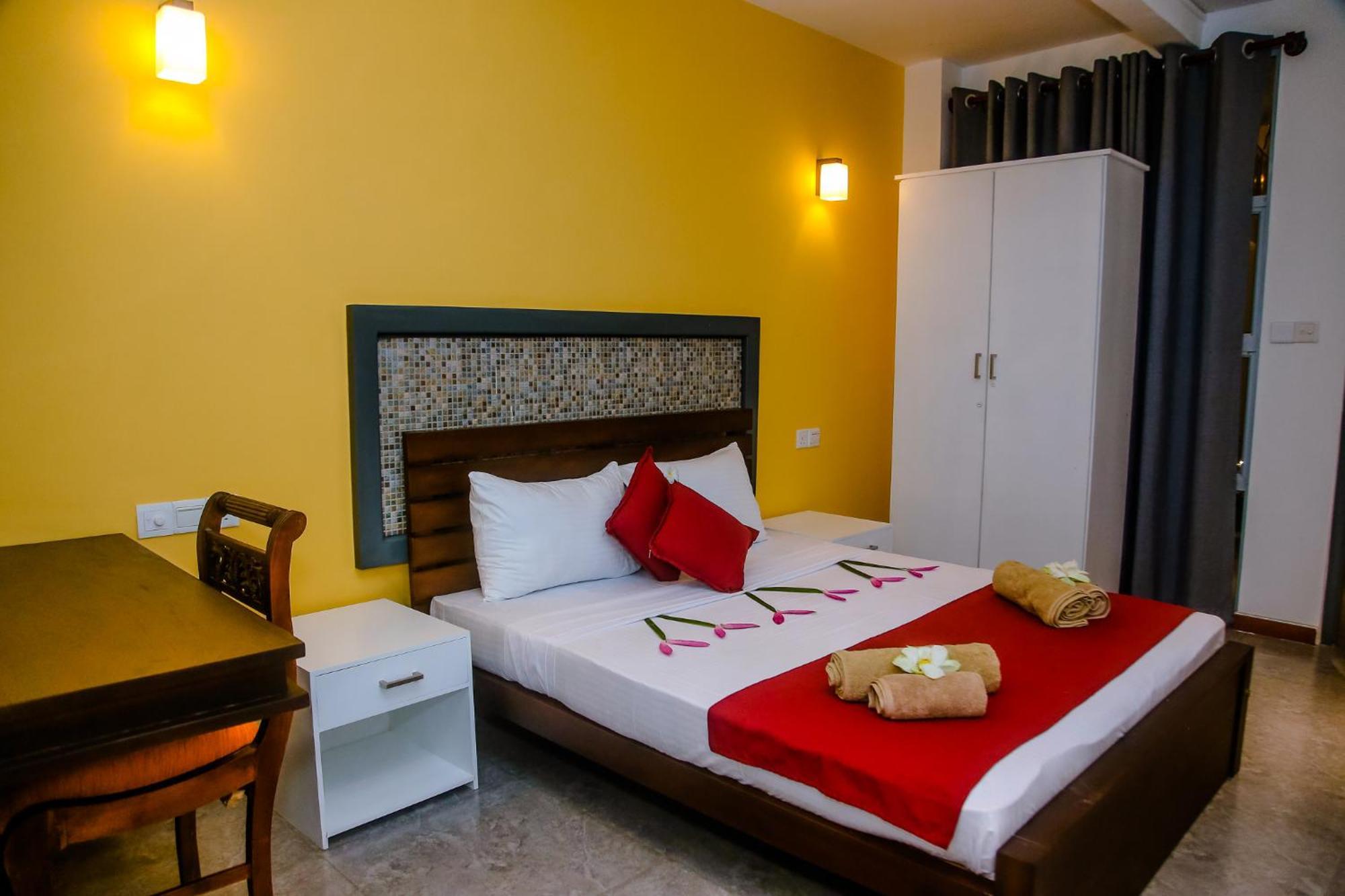 Hotel Anchorage Mirissa Extérieur photo