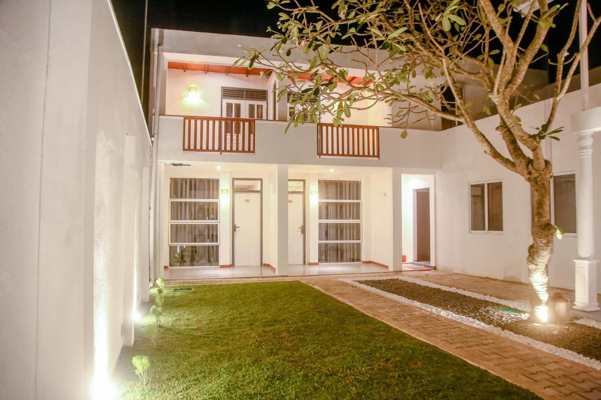 Hotel Anchorage Mirissa Extérieur photo