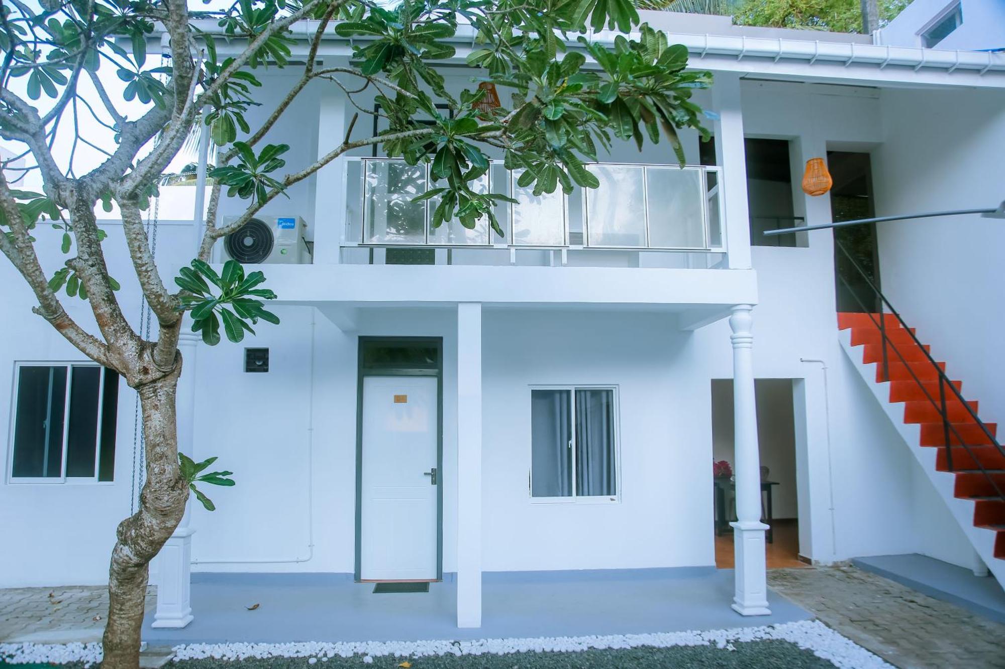 Hotel Anchorage Mirissa Extérieur photo