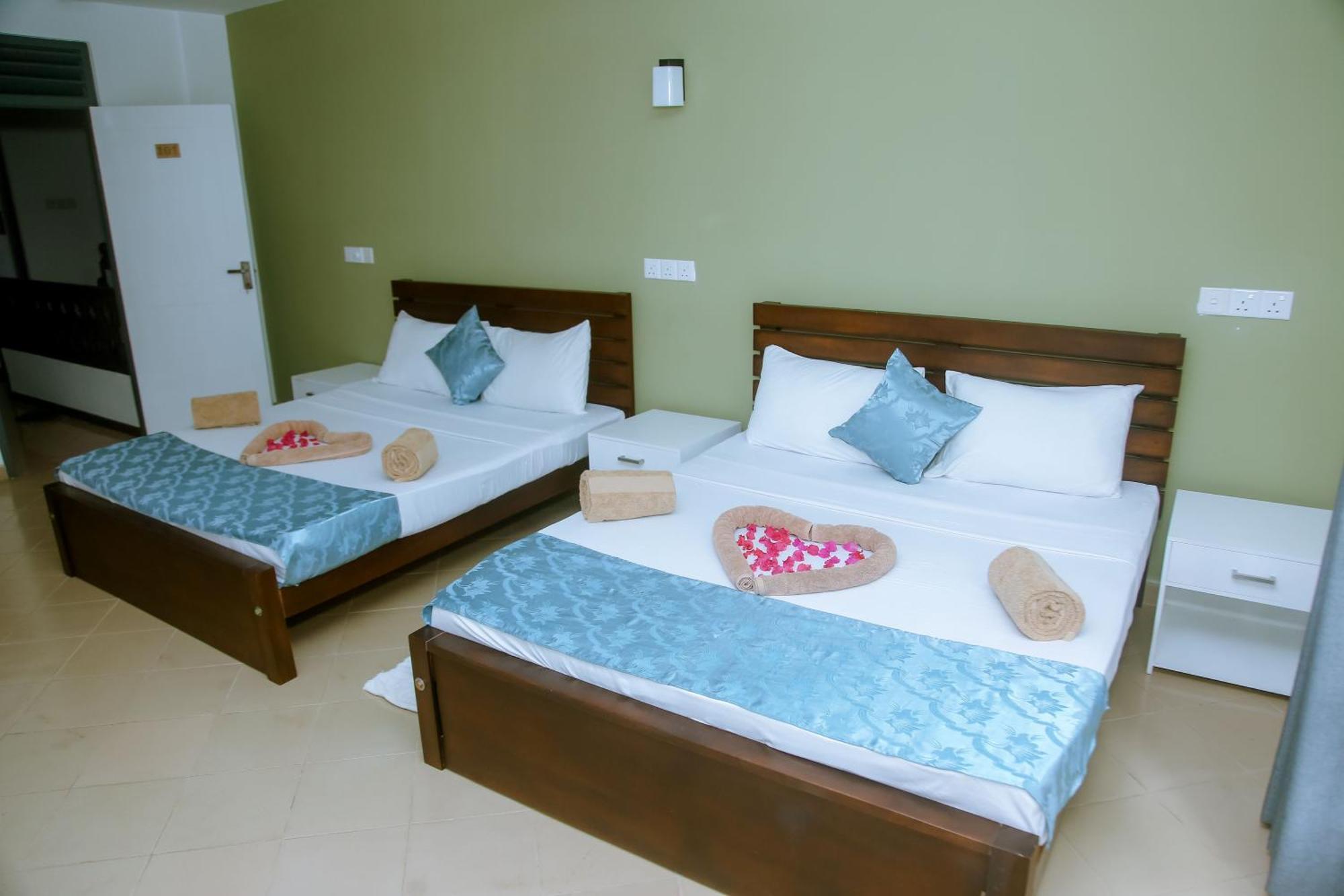 Hotel Anchorage Mirissa Extérieur photo