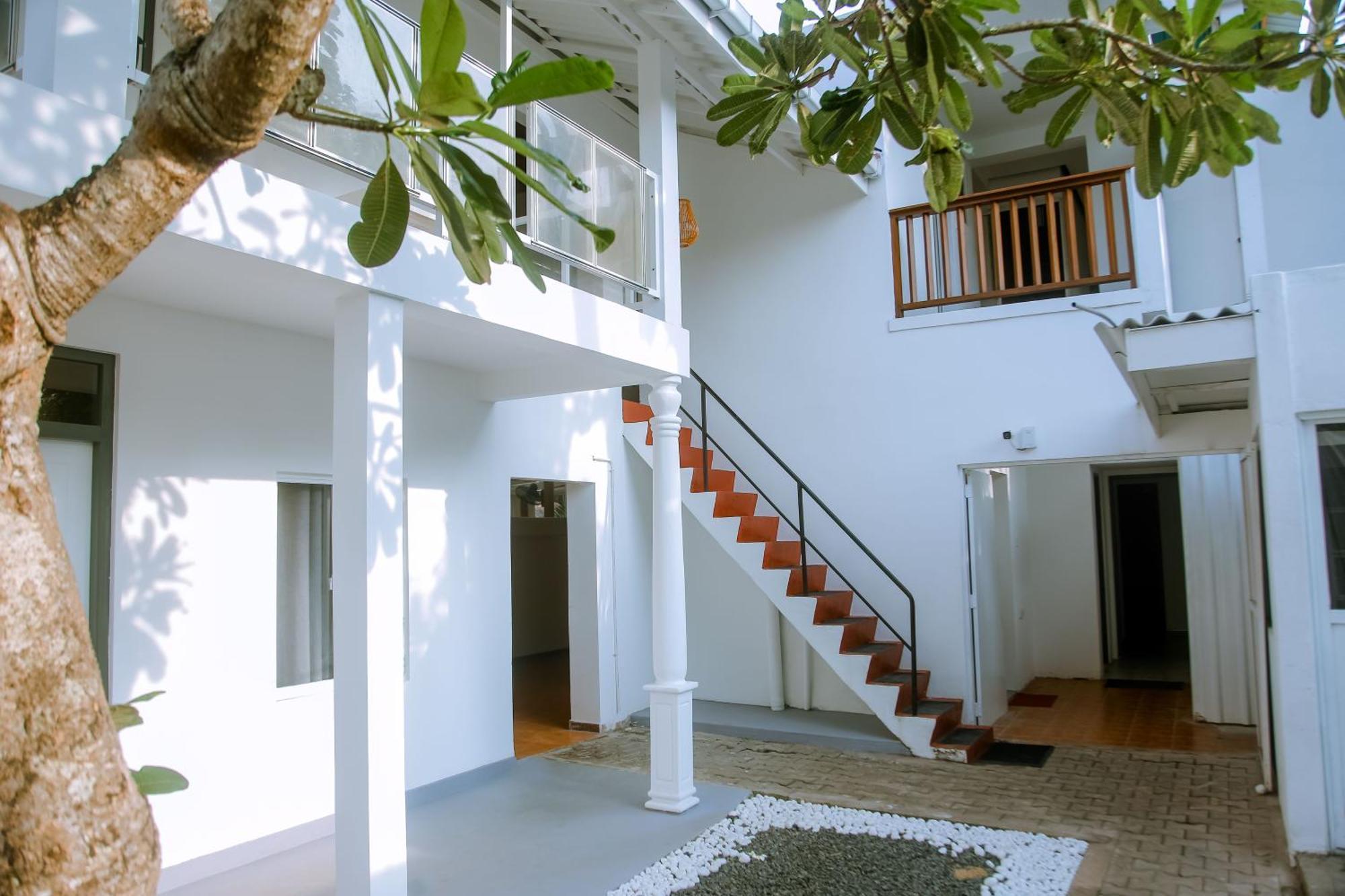 Hotel Anchorage Mirissa Extérieur photo